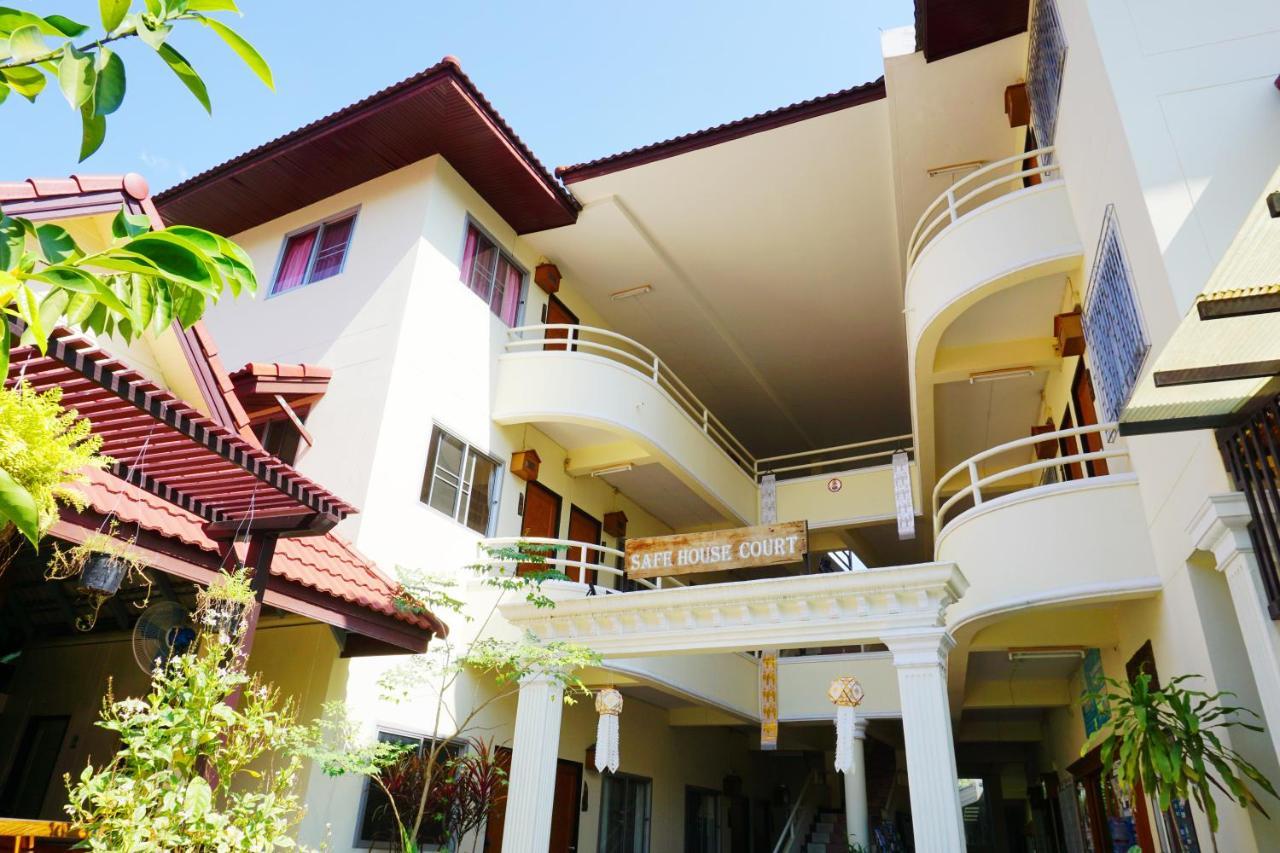 Safe House Court Hotel Chiang Mai Exterior photo
